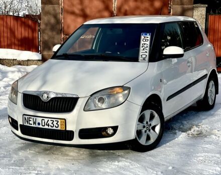 Белый Шкода Фабия, объемом двигателя 1.6 л и пробегом 245 тыс. км за 5900 $, фото 1 на Automoto.ua