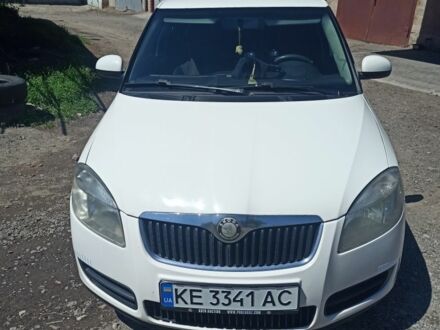 Шкода Фабия 2008 в Кривом Роге на Automoto.ua Белый Шкода Фабия, объемом двигателя 1.4 л и пробегом 380 тыс. км за 3400 $, фото 1 на Automoto.ua