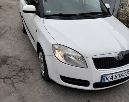 Білий Шкода Фабія, об'ємом двигуна 1.6 л та пробігом 238 тис. км за 4500 $, фото 1 на Automoto.ua