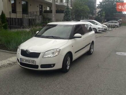 Шкода Фабія 2008 у Львові на Automoto.ua Білий Шкода Фабія, об'ємом двигуна 1.2 л та пробігом 250 тис. км за 5200 $, фото 1 на Automoto.ua