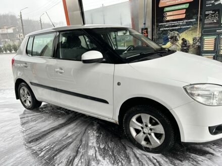 Білий Шкода Фабія, об'ємом двигуна 1.4 л та пробігом 210 тис. км за 4550 $, фото 1 на Automoto.ua