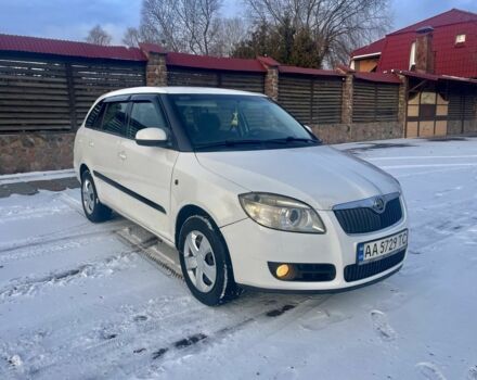 Білий Шкода Фабія, об'ємом двигуна 1.4 л та пробігом 320 тис. км за 3450 $, фото 1 на Automoto.ua