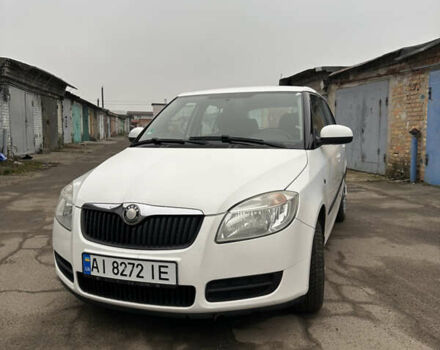 Белый Шкода Фабия, объемом двигателя 1.42 л и пробегом 247 тыс. км за 4500 $, фото 1 на Automoto.ua