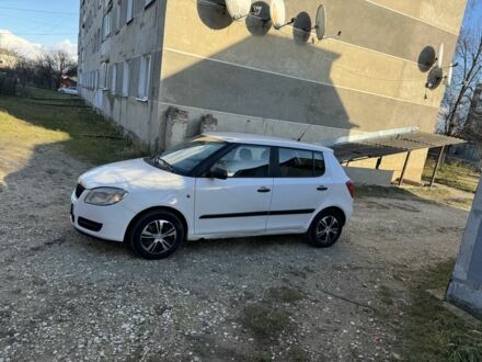 Білий Шкода Фабія, об'ємом двигуна 1.4 л та пробігом 280 тис. км за 3000 $, фото 1 на Automoto.ua