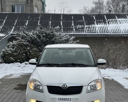 Білий Шкода Фабія, об'ємом двигуна 1.4 л та пробігом 270 тис. км за 4200 $, фото 1 на Automoto.ua