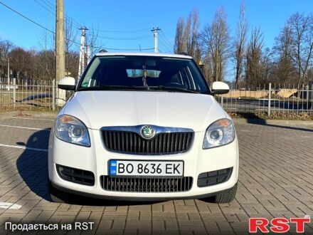 Шкода Фабія 2009 у Броварах на Automoto.ua Білий Шкода Фабія, об'ємом двигуна 1.6 л та пробігом 193 тис. км за 5500 $, фото 1 на Automoto.ua