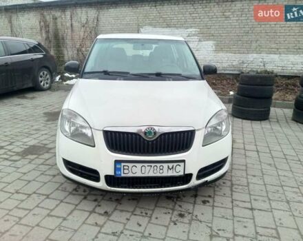 Білий Шкода Фабія, об'ємом двигуна 1.42 л та пробігом 274 тис. км за 3900 $, фото 1 на Automoto.ua