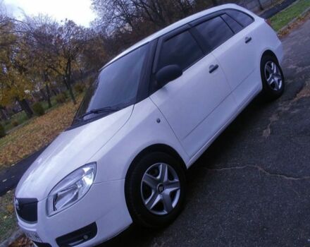 Белый Шкода Фабия, объемом двигателя 0 л и пробегом 250 тыс. км за 4299 $, фото 1 на Automoto.ua