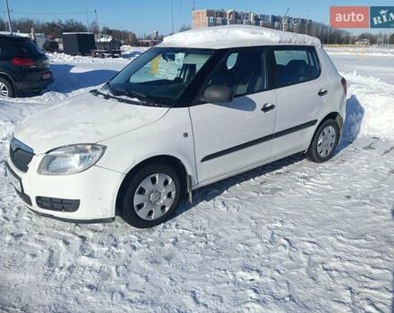 Білий Шкода Фабія, об'ємом двигуна 1.42 л та пробігом 274 тис. км за 3500 $, фото 1 на Automoto.ua