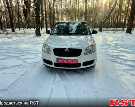 Білий Шкода Фабія, об'ємом двигуна 1.4 л та пробігом 20100 тис. км за 5500 $, фото 1 на Automoto.ua