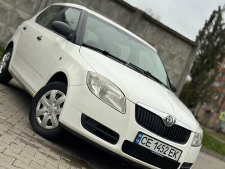 Шкода Фабия 2009 в Хмельницком на Automoto.ua Белый Шкода Фабия, объемом двигателя 1.42 л и пробегом 349 тыс. км за 3999 $, фото 1 на Automoto.ua