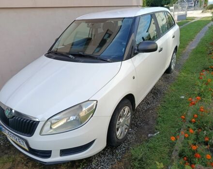 Белый Шкода Фабия, объемом двигателя 1.6 л и пробегом 280 тыс. км за 5000 $, фото 1 на Automoto.ua