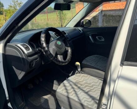 Білий Шкода Фабія, об'ємом двигуна 1.9 л та пробігом 180 тис. км за 6038 $, фото 1 на Automoto.ua