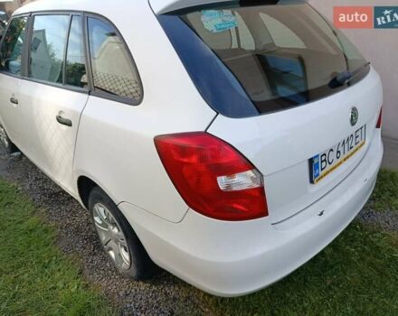 Белый Шкода Фабия, объемом двигателя 1.6 л и пробегом 280 тыс. км за 5000 $, фото 1 на Automoto.ua