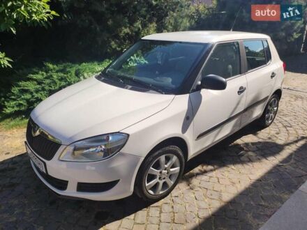 Білий Шкода Фабія, об'ємом двигуна 1.2 л та пробігом 134 тис. км за 6300 $, фото 1 на Automoto.ua