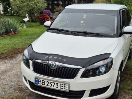 Белый Шкода Фабия, объемом двигателя 1.4 л и пробегом 231 тыс. км за 3950 $, фото 1 на Automoto.ua