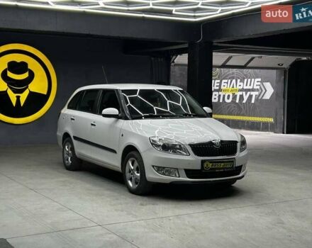 Білий Шкода Фабія, об'ємом двигуна 1.2 л та пробігом 240 тис. км за 5800 $, фото 1 на Automoto.ua