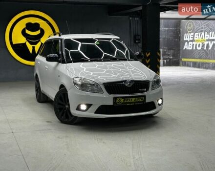 Белый Шкода Фабия, объемом двигателя 1.39 л и пробегом 130 тыс. км за 8500 $, фото 1 на Automoto.ua