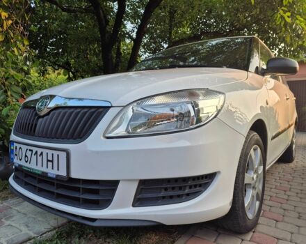 Белый Шкода Фабия, объемом двигателя 1.2 л и пробегом 140 тыс. км за 5900 $, фото 1 на Automoto.ua