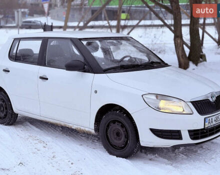 Білий Шкода Фабія, об'ємом двигуна 1.4 л та пробігом 235 тис. км за 4300 $, фото 1 на Automoto.ua