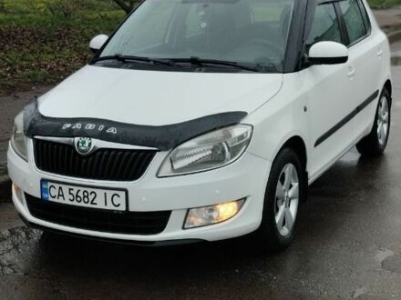 Білий Шкода Фабія, об'ємом двигуна 1.4 л та пробігом 200 тис. км за 5500 $, фото 1 на Automoto.ua