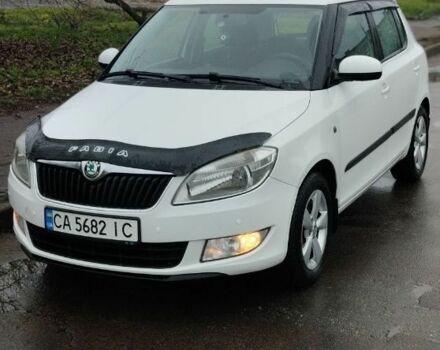 Білий Шкода Фабія, об'ємом двигуна 1.4 л та пробігом 200 тис. км за 5500 $, фото 1 на Automoto.ua