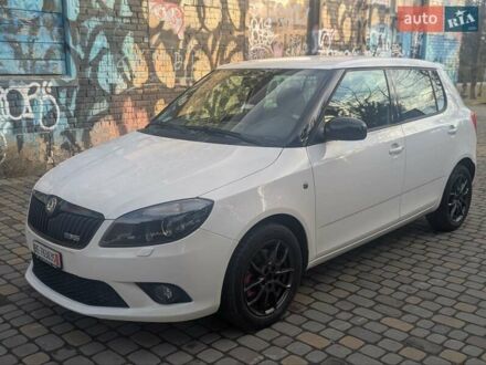 Шкода Фабия 2011 в Луцке на Automoto.ua Белый Шкода Фабия, объемом двигателя 1.4 л и пробегом 155 тыс. км за 7950 $, фото 1 на Automoto.ua