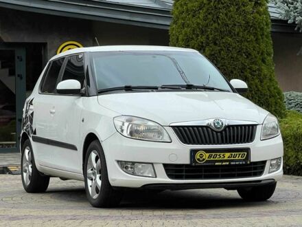 Шкода Фабия 2011 в Львове на Automoto.ua Белый Шкода Фабия, объемом двигателя 1.2 л и пробегом 102 тыс. км за 5500 $, фото 1 на Automoto.ua