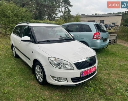 Білий Шкода Фабія, об'ємом двигуна 1.2 л та пробігом 220 тис. км за 4800 $, фото 1 на Automoto.ua