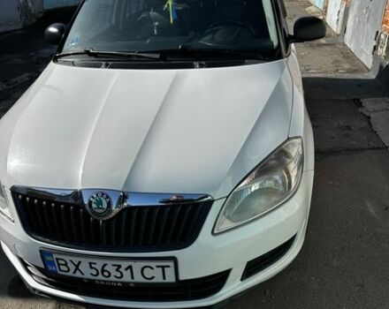 Белый Шкода Фабия, объемом двигателя 1.39 л и пробегом 108 тыс. км за 5500 $, фото 1 на Automoto.ua