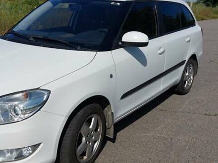 Білий Шкода Фабія, об'ємом двигуна 1.6 л та пробігом 122 тис. км за 5799 $, фото 1 на Automoto.ua