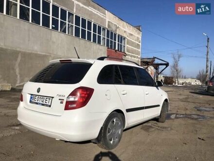 Шкода Фабия 2011 в Одессе на Automoto.ua Белый Шкода Фабия, объемом двигателя 1.6 л и пробегом 220 тыс. км за 6500 $, фото 1 на Automoto.ua