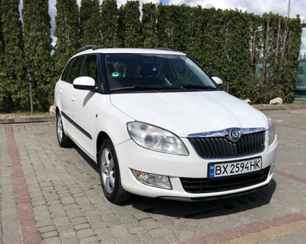 Білий Шкода Фабія, об'ємом двигуна 1.2 л та пробігом 200 тис. км за 6000 $, фото 1 на Automoto.ua