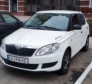 Шкода Фабія 2011 у Умани на Automoto.ua Білий Шкода Фабія, об'ємом двигуна 1.4 л та пробігом 337 тис. км за 5300 $, фото 1 на Automoto.ua