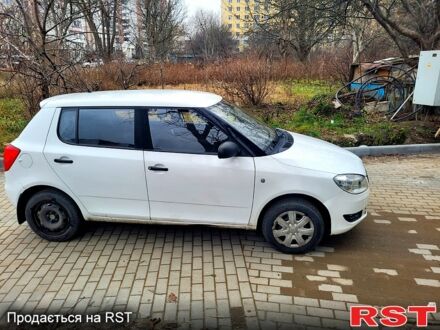 Шкода Фабия 2011 в Львове на Automoto.ua Белый Шкода Фабия, объемом двигателя 1.2 л и пробегом 162 тыс. км за 5200 $, фото 1 на Automoto.ua
