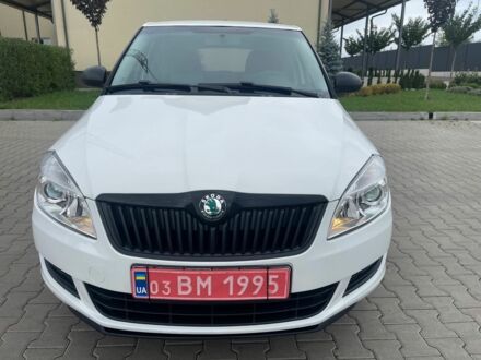Белый Шкода Фабия, объемом двигателя 0 л и пробегом 248 тыс. км за 4999 $, фото 1 на Automoto.ua