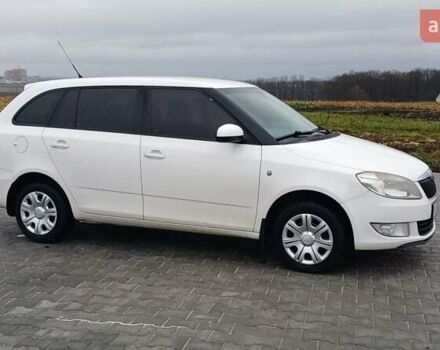 Білий Шкода Фабія, об'ємом двигуна 1.4 л та пробігом 220 тис. км за 5600 $, фото 1 на Automoto.ua