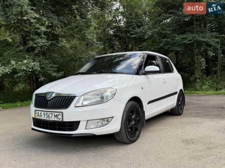 Білий Шкода Фабія, об'ємом двигуна 1.39 л та пробігом 206 тис. км за 5200 $, фото 1 на Automoto.ua