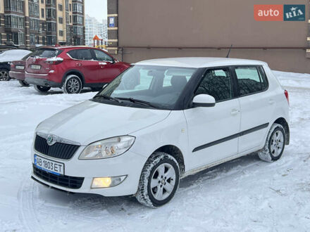 Белый Шкода Фабия, объемом двигателя 1.2 л и пробегом 286 тыс. км за 4550 $, фото 1 на Automoto.ua