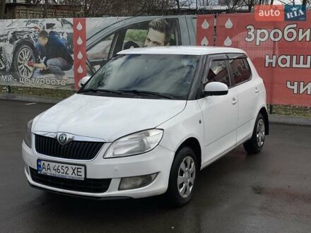Шкода Фабия 2012 в Киеве на Automoto.ua Белый Шкода Фабия, объемом двигателя 1.4 л и пробегом 243 тыс. км за 3900 $, фото 1 на Automoto.ua