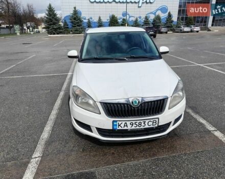 Белый Шкода Фабия, объемом двигателя 1.39 л и пробегом 201 тыс. км за 2999 $, фото 1 на Automoto.ua