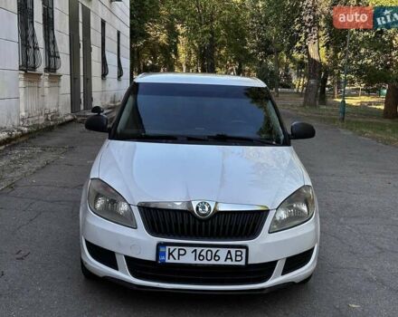 Білий Шкода Фабія, об'ємом двигуна 1.2 л та пробігом 258 тис. км за 4800 $, фото 1 на Automoto.ua