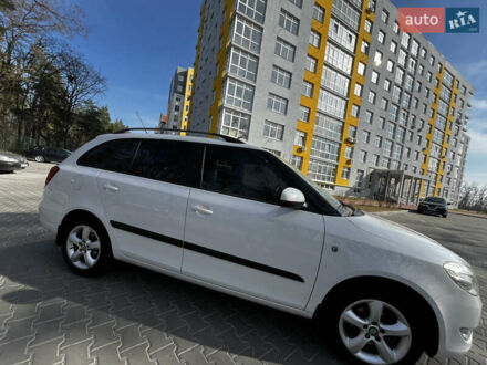 Шкода Фабия 2012 в Вышгороде на Automoto.ua Белый Шкода Фабия, объемом двигателя 1.2 л и пробегом 246 тыс. км за 6500 $, фото 1 на Automoto.ua