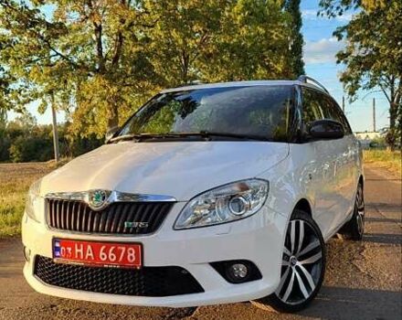 Белый Шкода Фабия, объемом двигателя 1.4 л и пробегом 200 тыс. км за 9150 $, фото 1 на Automoto.ua