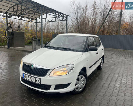 Білий Шкода Фабія, об'ємом двигуна 1.2 л та пробігом 70 тис. км за 7000 $, фото 1 на Automoto.ua