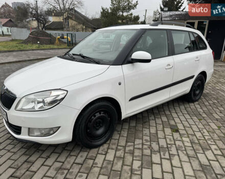 Білий Шкода Фабія, об'ємом двигуна 1.2 л та пробігом 261 тис. км за 4350 $, фото 1 на Automoto.ua
