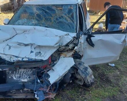 Білий Шкода Фабія, об'ємом двигуна 1.2 л та пробігом 180 тис. км за 1200 $, фото 1 на Automoto.ua