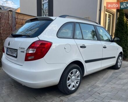 Белый Шкода Фабия, объемом двигателя 1.6 л и пробегом 196 тыс. км за 6999 $, фото 1 на Automoto.ua
