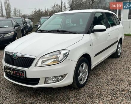 Белый Шкода Фабия, объемом двигателя 1.2 л и пробегом 157 тыс. км за 5500 $, фото 1 на Automoto.ua