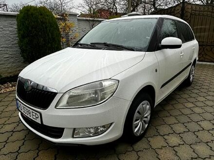 Білий Шкода Фабія, об'ємом двигуна 1.6 л та пробігом 175 тис. км за 5900 $, фото 1 на Automoto.ua